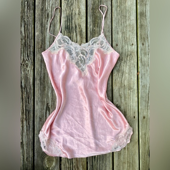 Vintage 90s Gold Label Victorias Secret Light Pink Lace Slip - Picture 3 of 15